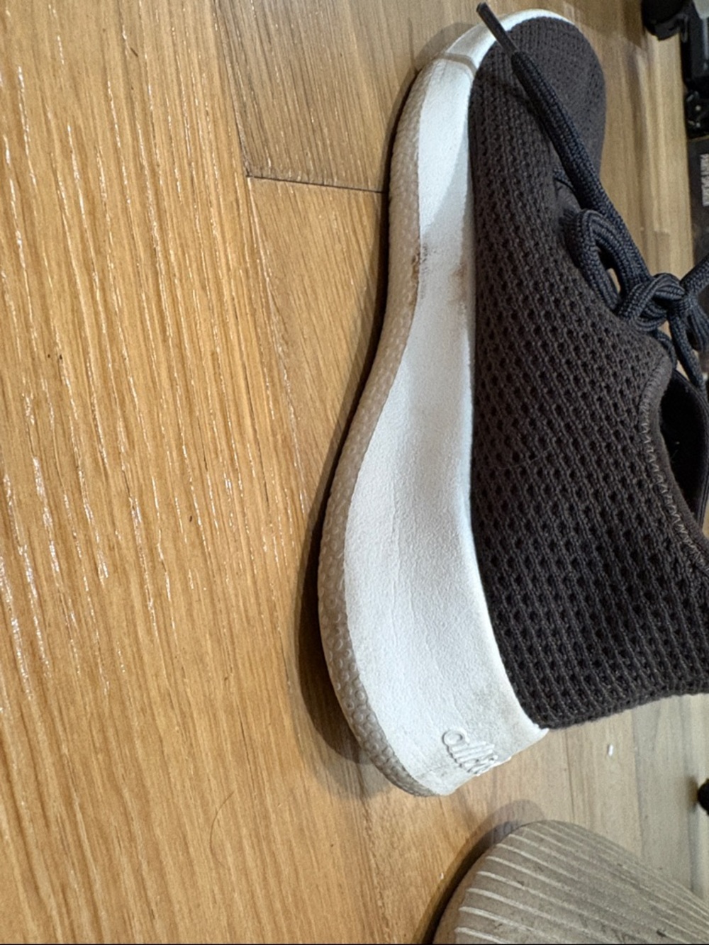 Allbirds Women’s Tree Runners Size 7 Dark Chocolate Brown White Soles Athletic - Picture 10 of 14
